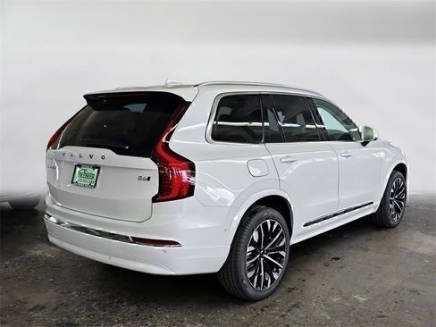 New 2026 Volvo XC90 B6 Ultra w/ Protection Package image 5