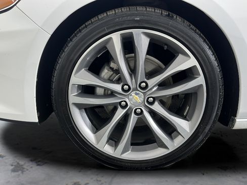 Used 2022 Chevrolet Malibu LT FWD image 47