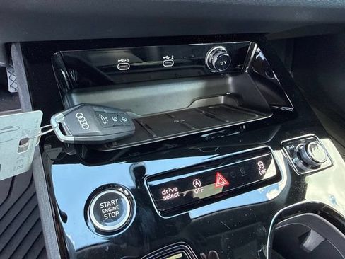 Used 2025 Audi A5 2.0T Premium Plus w/ Premium Plus AWD/4WD image 42