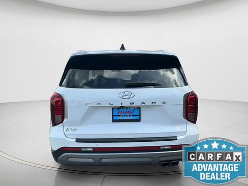Used 2025 Hyundai Palisade SEL FWD image 4