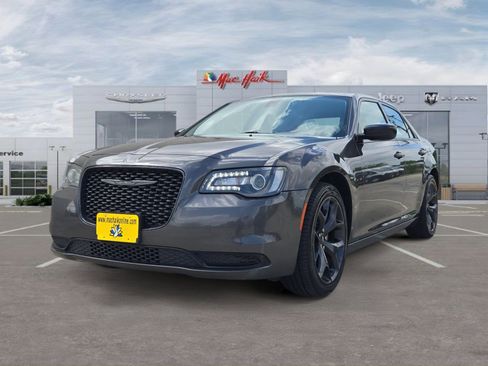 Used 2021 Chrysler 300 Touring w/ Sport Appearance Package image 1