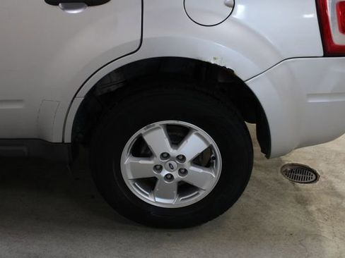 Used 2010 Ford Escape XLS AWD/4WD image 26