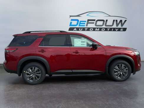 Used 2026 Nissan Pathfinder SV AWD/4WD image 2