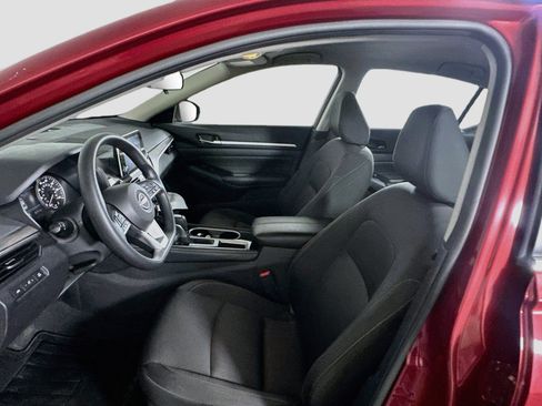 Used 2023 Nissan Altima 2.5 SV FWD image 13