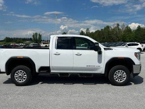 Certified 2022 GMC Sierra 2500 SLE w/ SLE Convenience Package AWD/4WD image 2