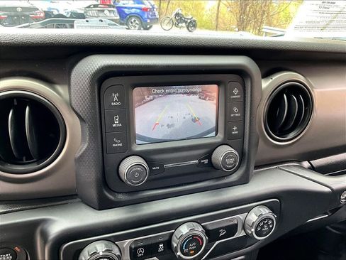 Used 2018 Jeep Wrangler Unlimited Sport S image 18