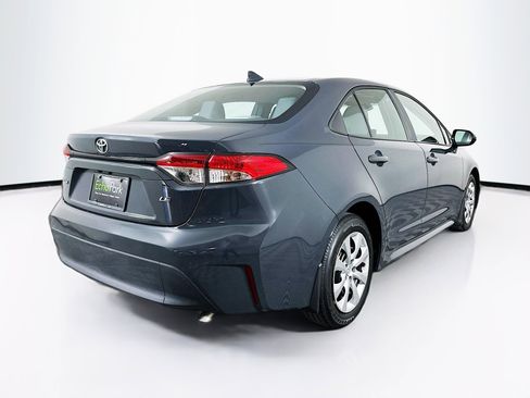 Used 2025 Toyota Corolla LE image 9
