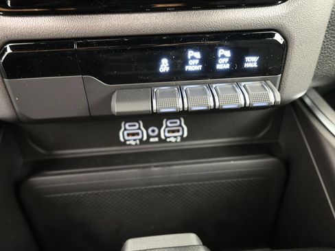 New 2026 RAM 1500 Lone Star w/ Night Edition RWD image 4