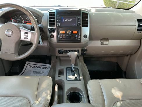 Used 2013 Nissan Frontier SL w/ Moonroof Pkg AWD/4WD image 21