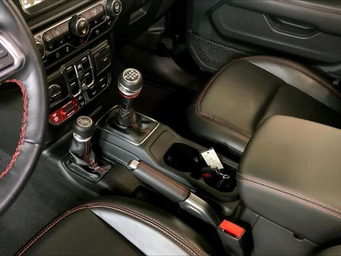 Used 2022 Jeep Wrangler Unlimited Rubicon w/ Steel Bumper Group image 16