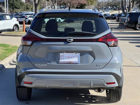 Certified 2023 Nissan Kicks SV image 5