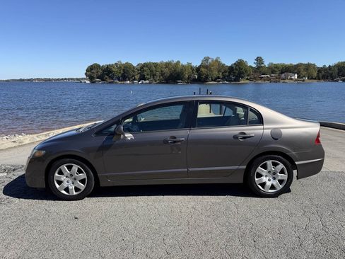Used 2011 Honda Civic LX image 3