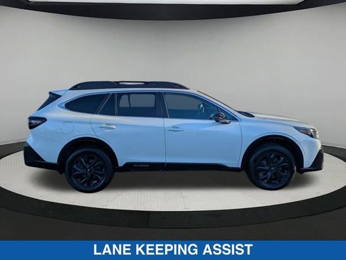 Certified 2022 Subaru Outback Onyx Edition XT image 2