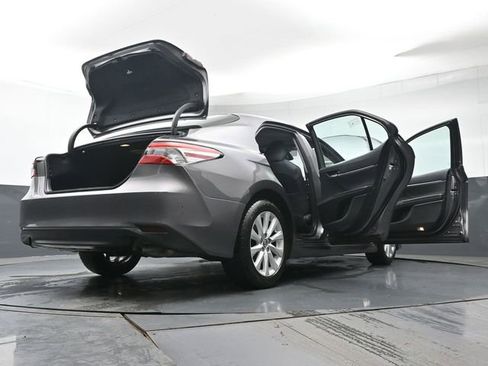 Used 2019 Toyota Camry LE w/ Convenience Package FWD image 47