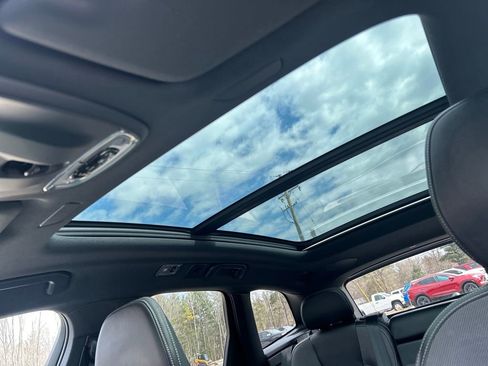 Used 2020 Volvo XC60 T5 R-Design w/ Protection Package Premier image 28