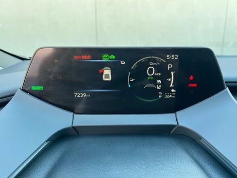 Used 2026 Toyota Prius Plug-In Hybrid FWD image 26