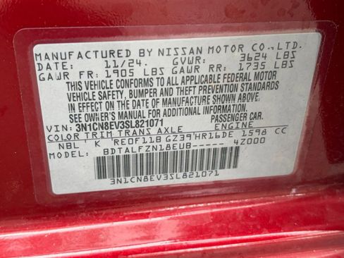 Used 2025 Nissan Versa SV image 24