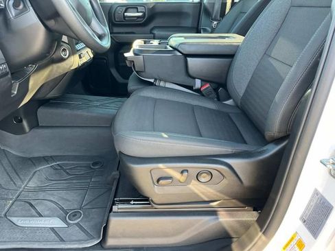 Used 2025 Chevrolet Silverado 2500 Custom w/ Custom Value Package image 25