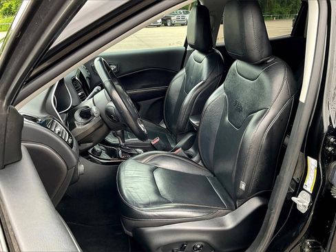 Used 2019 Jeep Compass Limited image 25