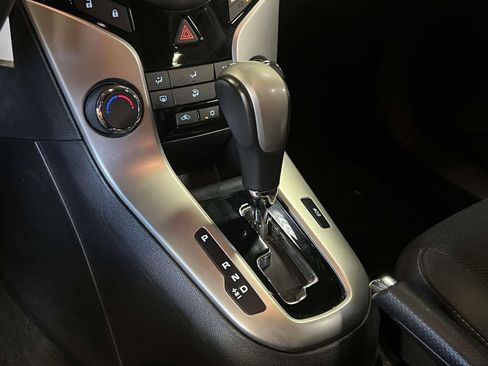 Used 2014 Chevrolet Cruze LT FWD image 21