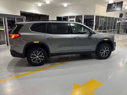 Certified 2024 GMC Acadia AT4 w/ Luxury Package image 9