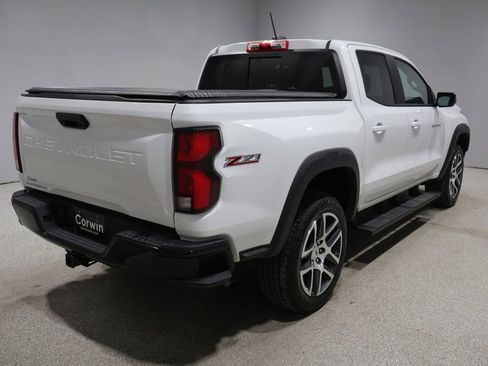 Used 2023 Chevrolet Colorado Z71 w/ Z71 Convenience Package 2 AWD/4WD image 2