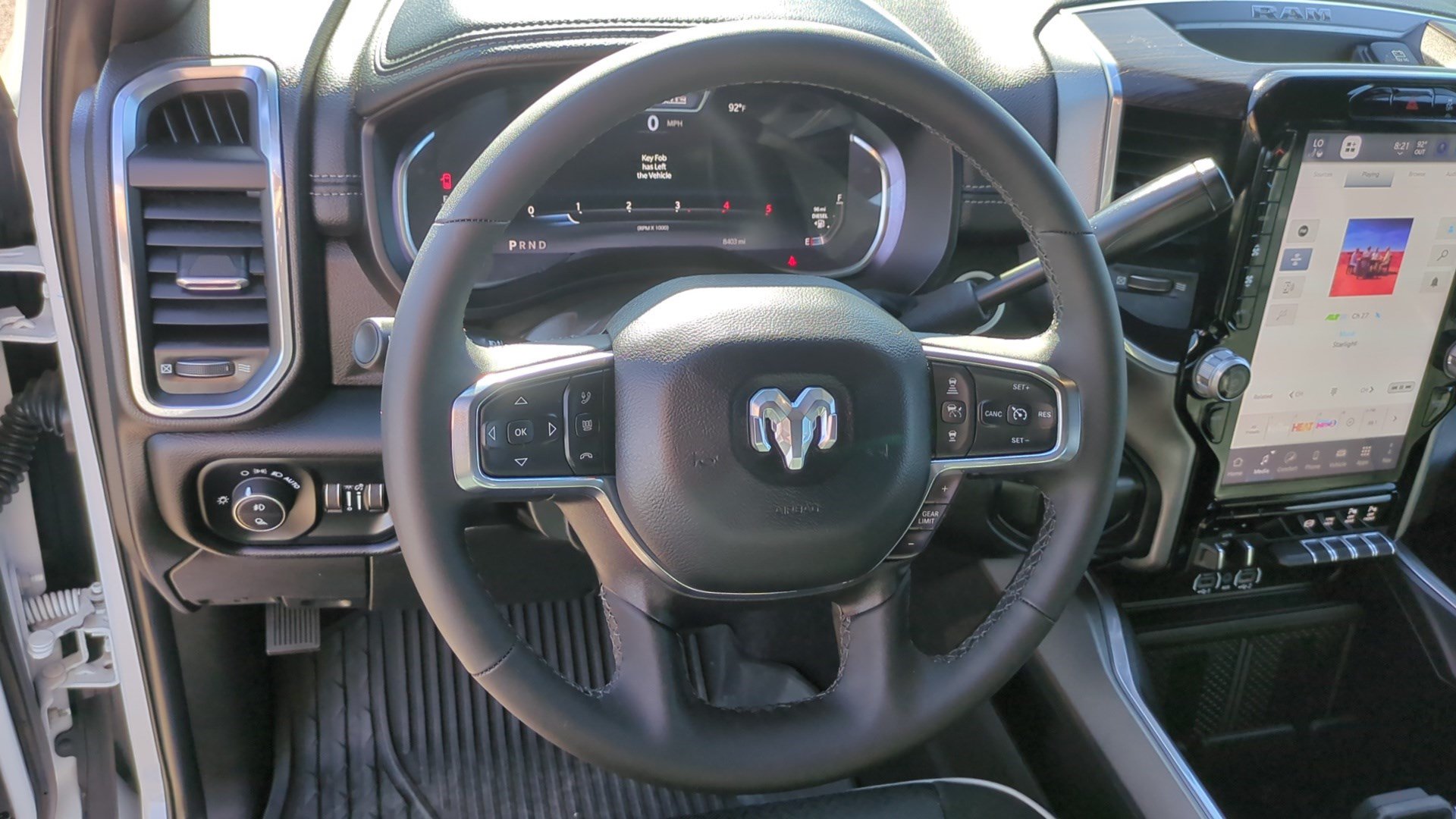 Used 2025 RAM 2500 Laramie AWD/4WD image 16