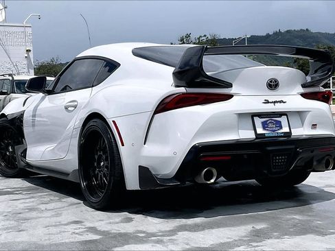 Used 2022 Toyota Supra Premium w/ Driver Assist Package image 4