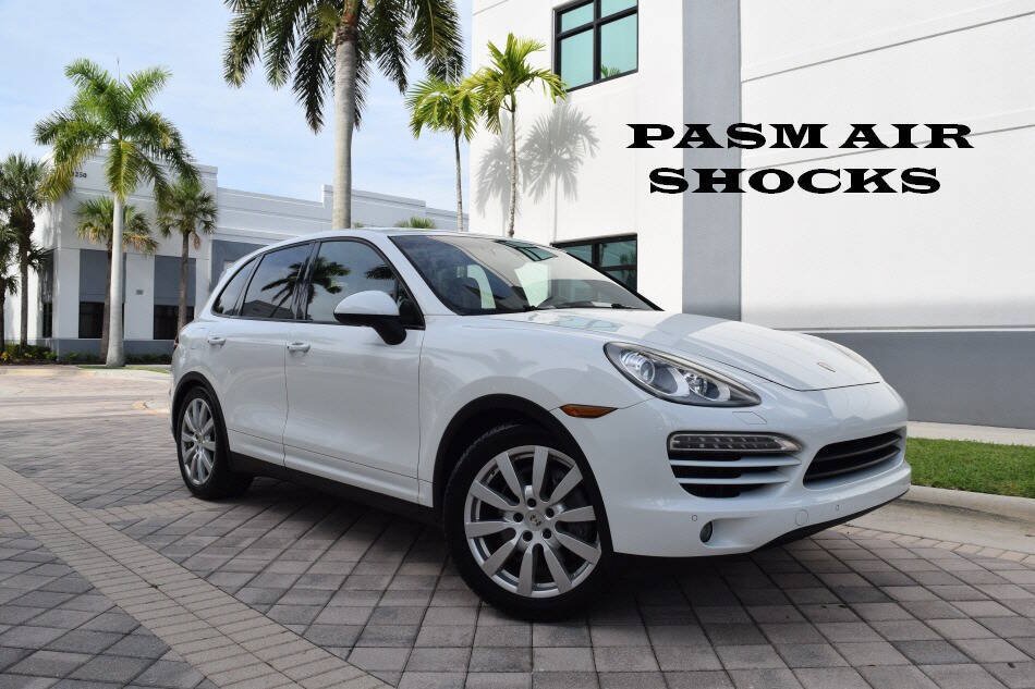 Used 2013 Porsche Cayenne Diesel AWD/4WD image 1