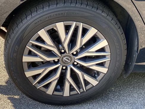 Used 2023 Nissan Altima 2.5 SV w/ SV Premium Package AWD/4WD image 25