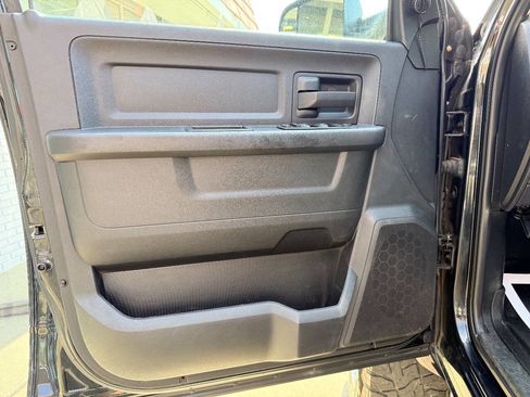 Used 2013 RAM 2500 Tradesman w/ Chrome Appearance Group image 18