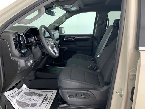 New 2026 GMC Sierra 1500 SLE image 7