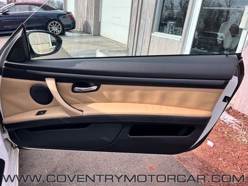 Used 2011 BMW M3 Competition image 38