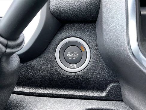 New 2026 RAM 2500 Laramie AWD/4WD image 20