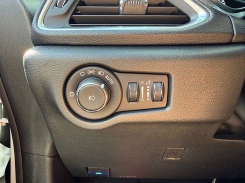 New 2026 Chrysler Pacifica Limited w/ S Appearance Package image 14