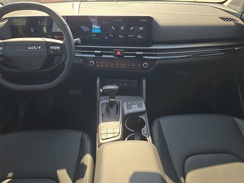 New 2026 Kia Sportage EX image 15