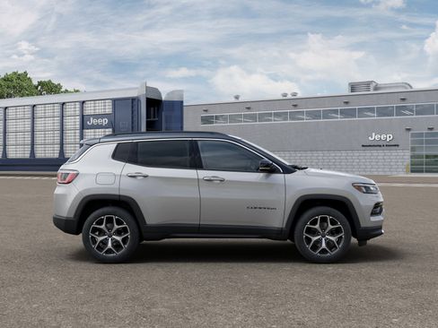 New 2026 Jeep Compass Limited AWD/4WD image 40
