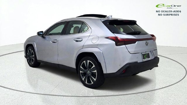 Used 2025 Lexus UX 300h FWD w/ Accessory Package (Z1) image 6