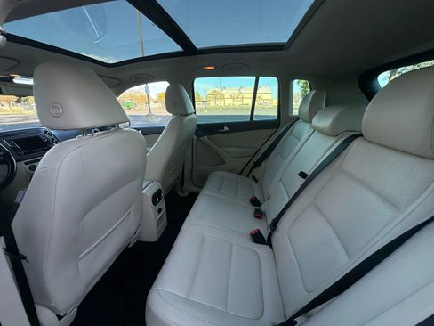 Used 2016 Volkswagen Tiguan SE image 8