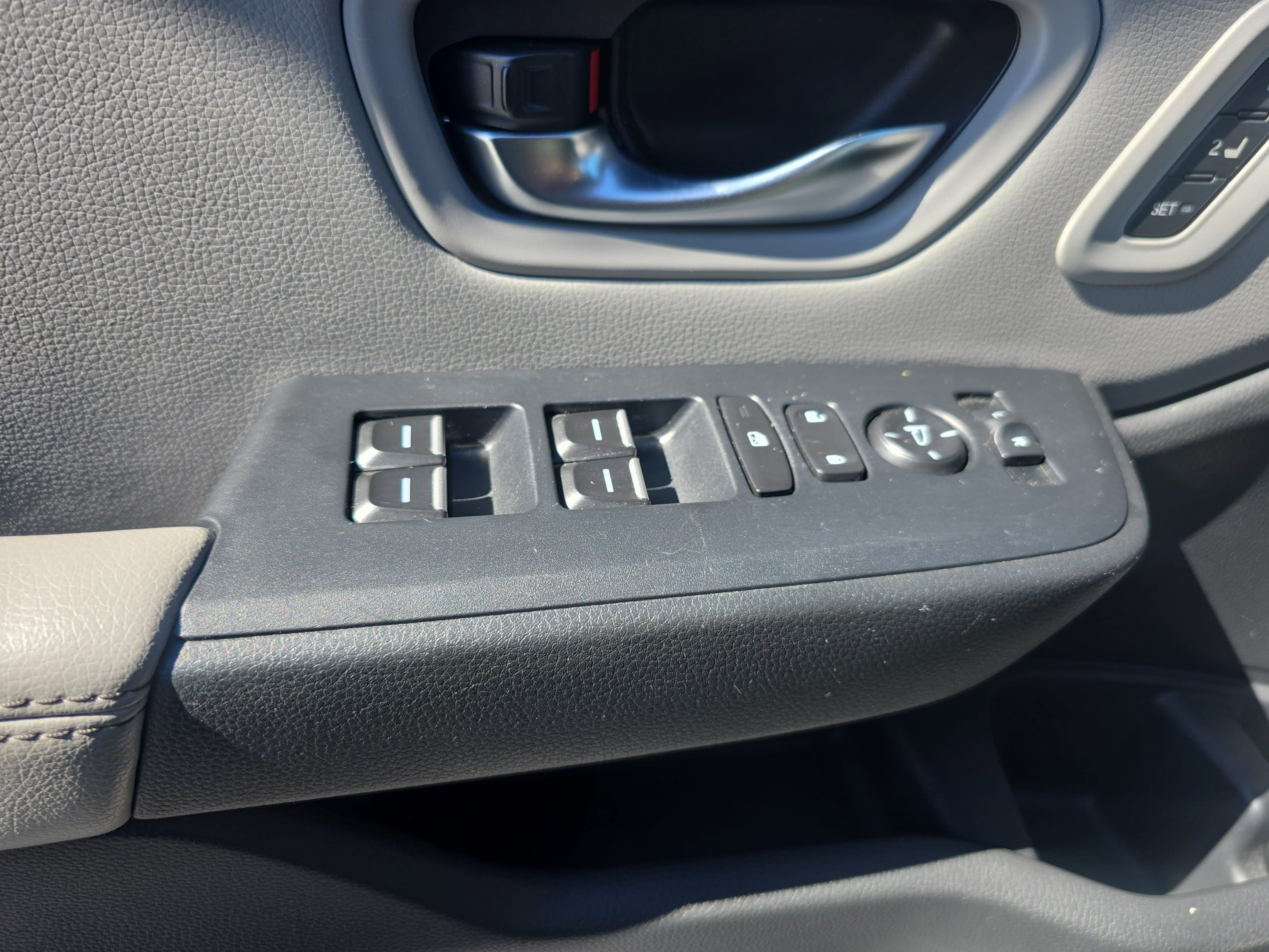 Used 2024 Honda Pilot Touring image 28