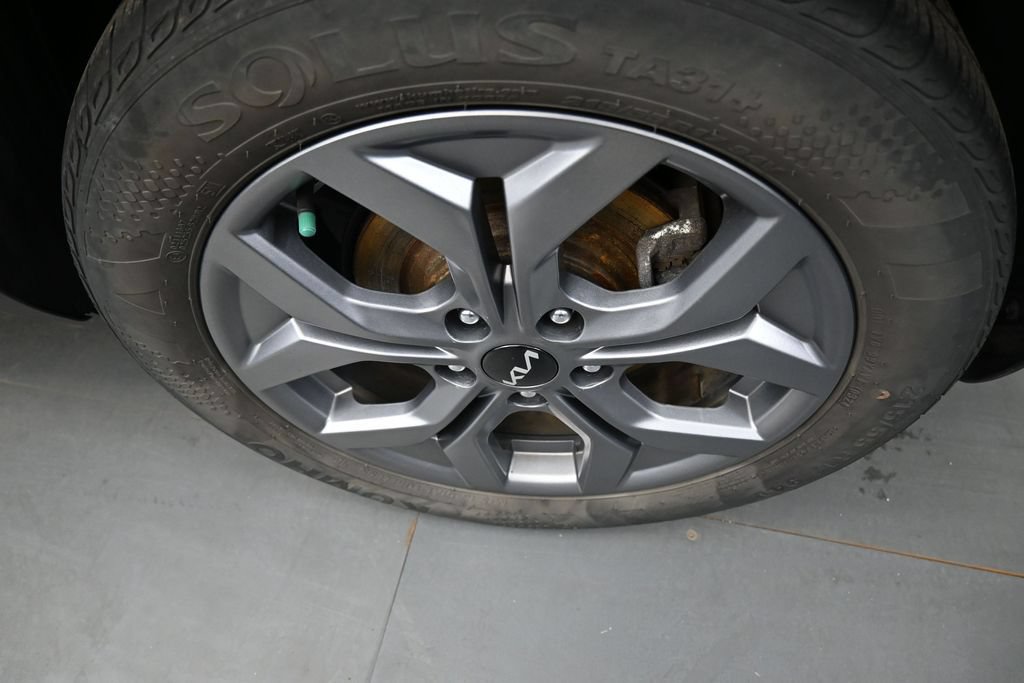 Certified 2024 Kia Seltos LX AWD/4WD image 9