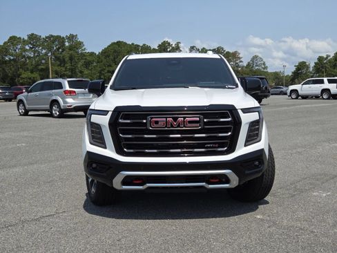 New 2026 GMC Yukon AT4 Ultimate w/ LPO, Floor Liner Package AWD/4WD image 17