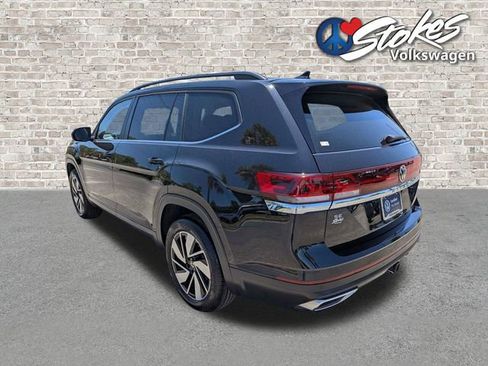 Certified 2025 Volkswagen Atlas SE FWD image 7