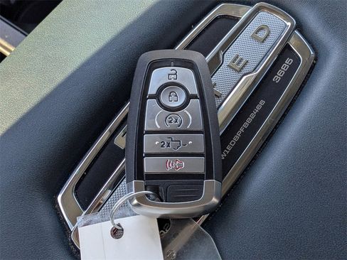 Used 2023 Ford F150 Limited image 29