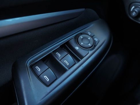 Used 2023 Chevrolet Bolt EUV LT image 24