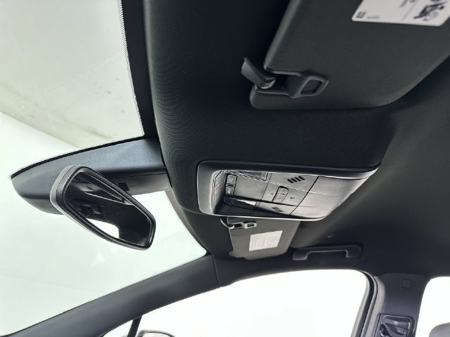 Used 2023 Buick Enclave Essence FWD image 19