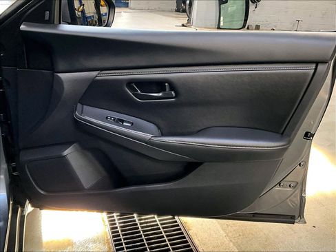 Used 2025 Nissan Sentra S image 12