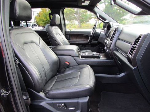 Used 2021 Ford Expedition Max Limited image 19