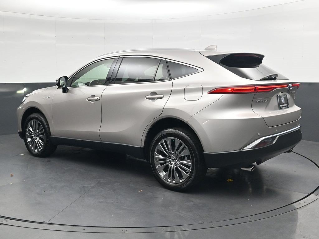 Used 2021 Toyota Venza XLE w/ Softex Package AWD/4WD image 6