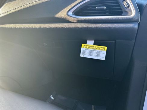 New 2026 Chrysler Pacifica Select w/ S Appearance Package FWD image 29